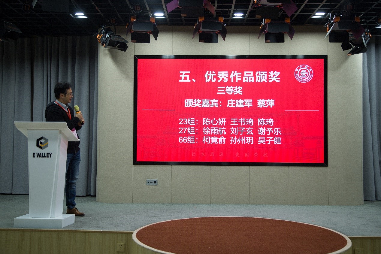 1641895784642001598.jpg 9.jpg