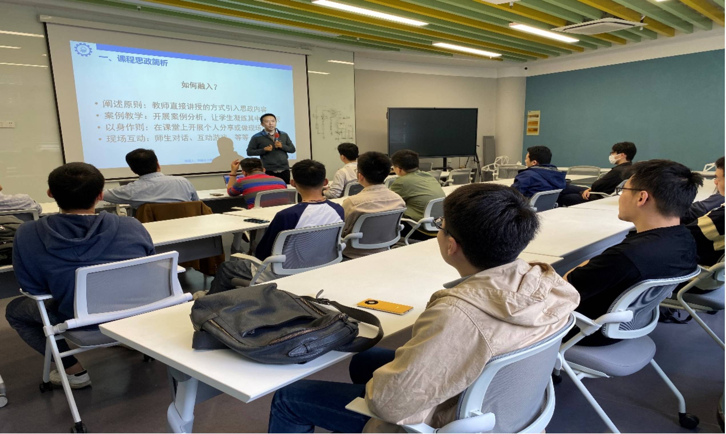 图片2.jpeg 图片2.jpeg