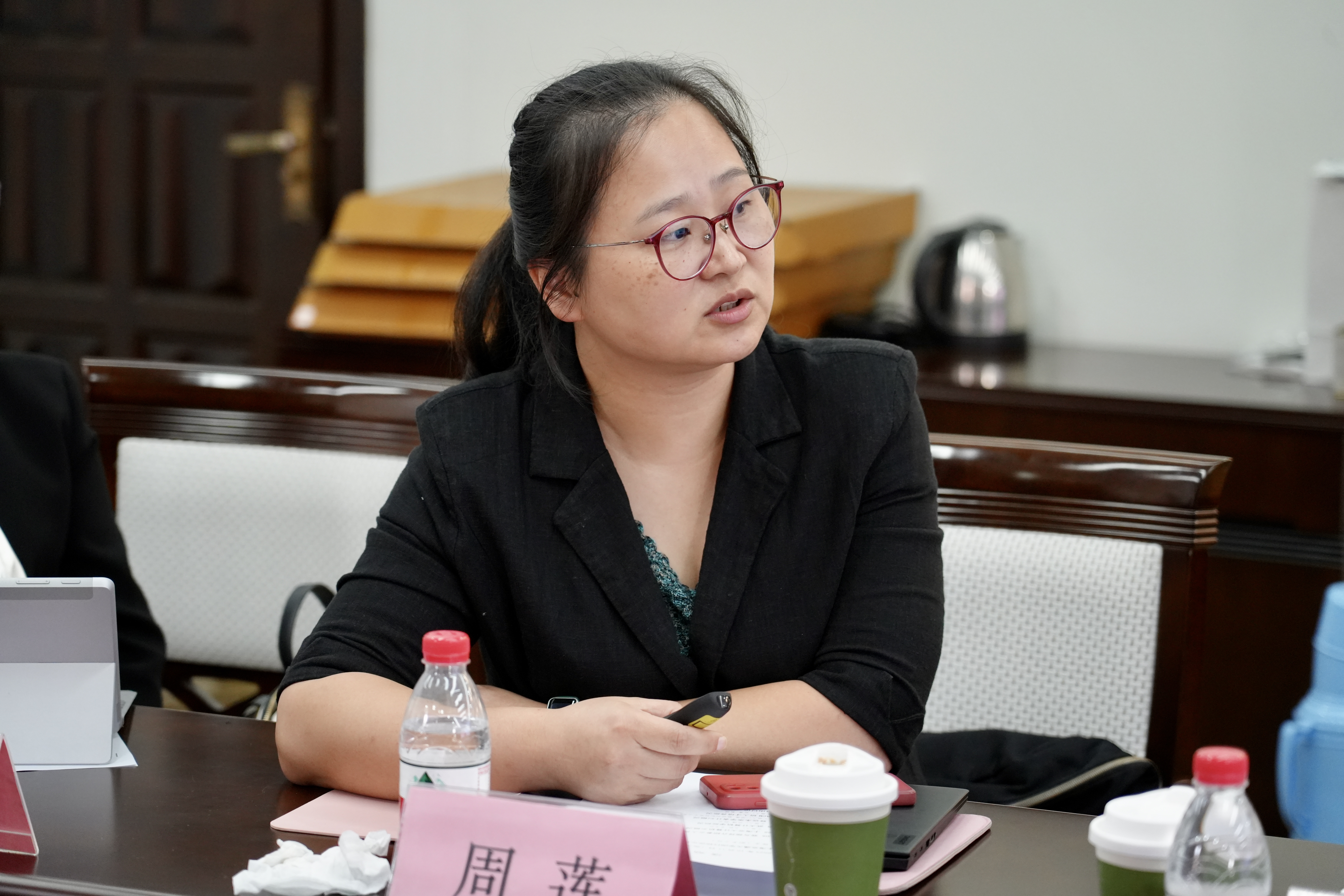 图4上海交大致远创新研究中心主任助理周莲.jpg 图4上海交大致远创新研究中心主任助理周莲.jpg