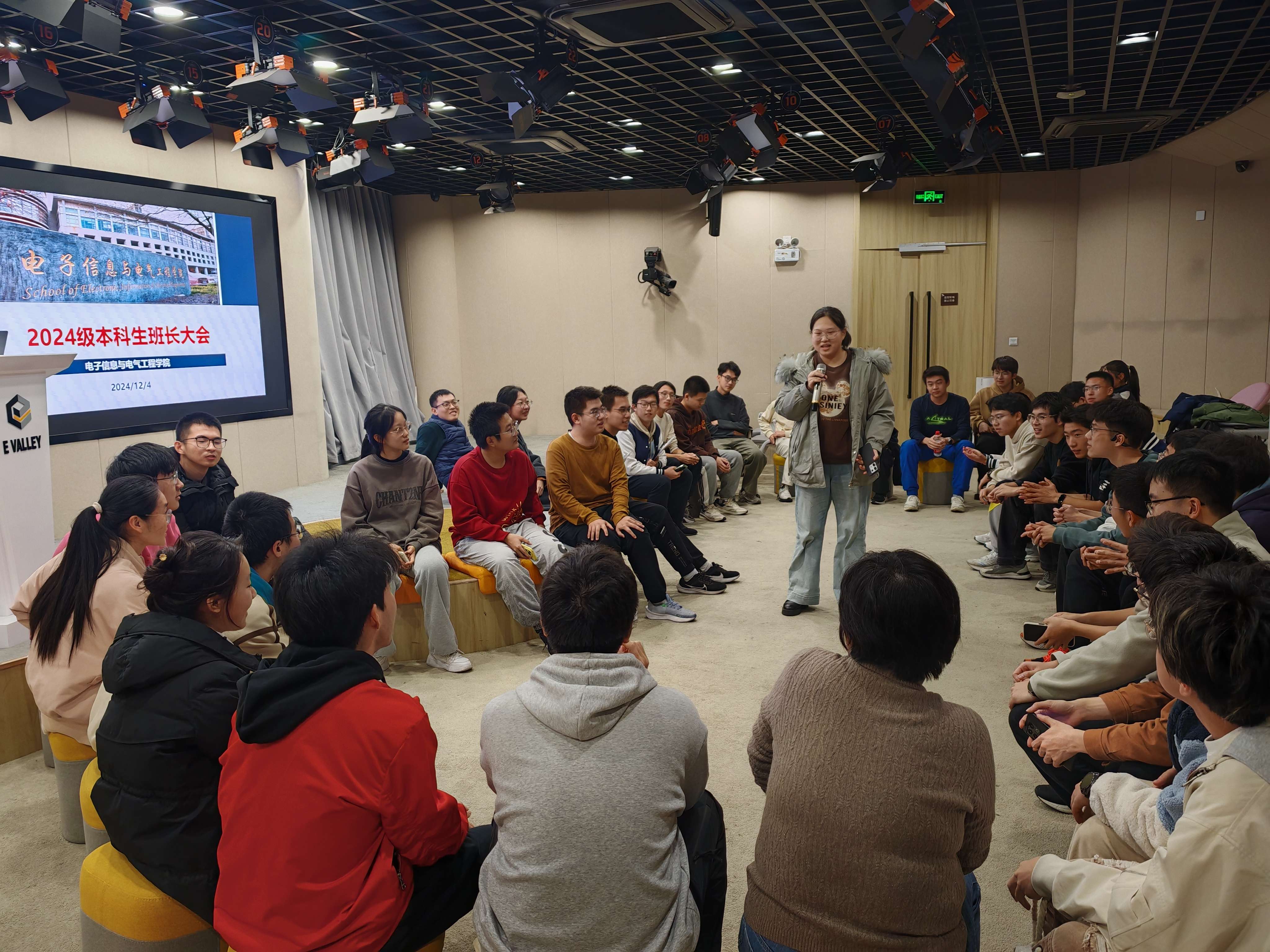 图片7.jpg 图片7.jpg